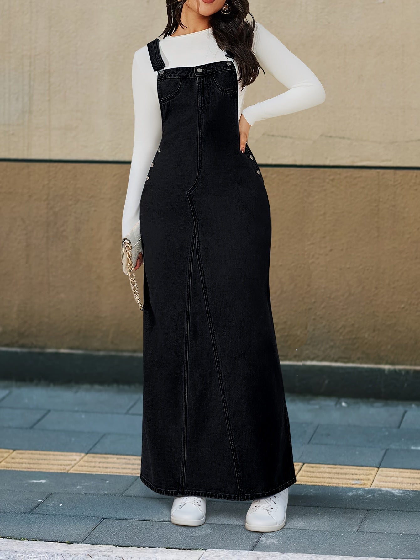 Women's Solid Evening Dress - Button Front Event Style detail view
