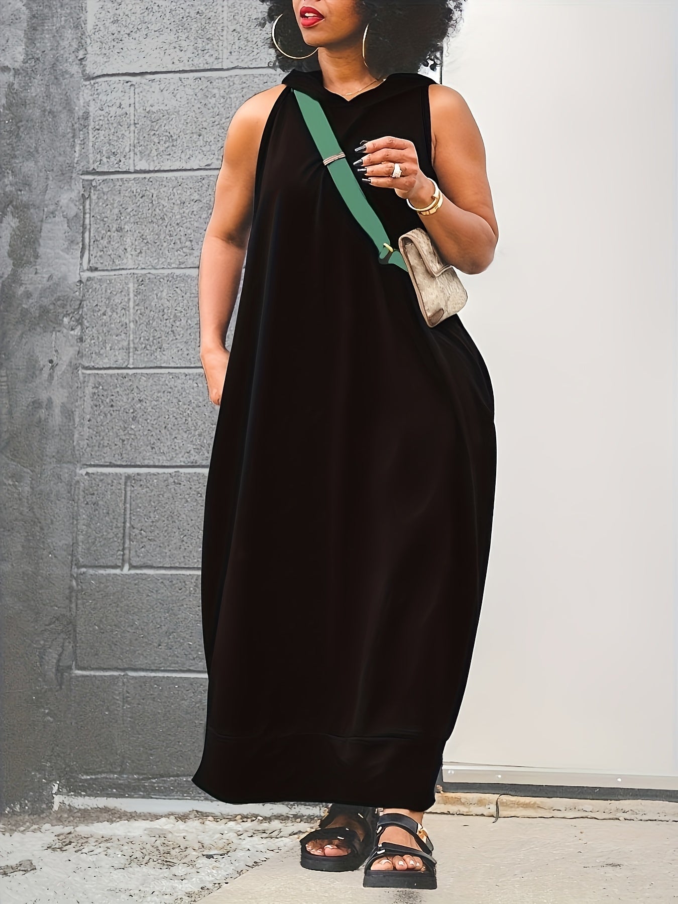 Women's Solid Maxi Evening Dress - Pocket Event Style detail view