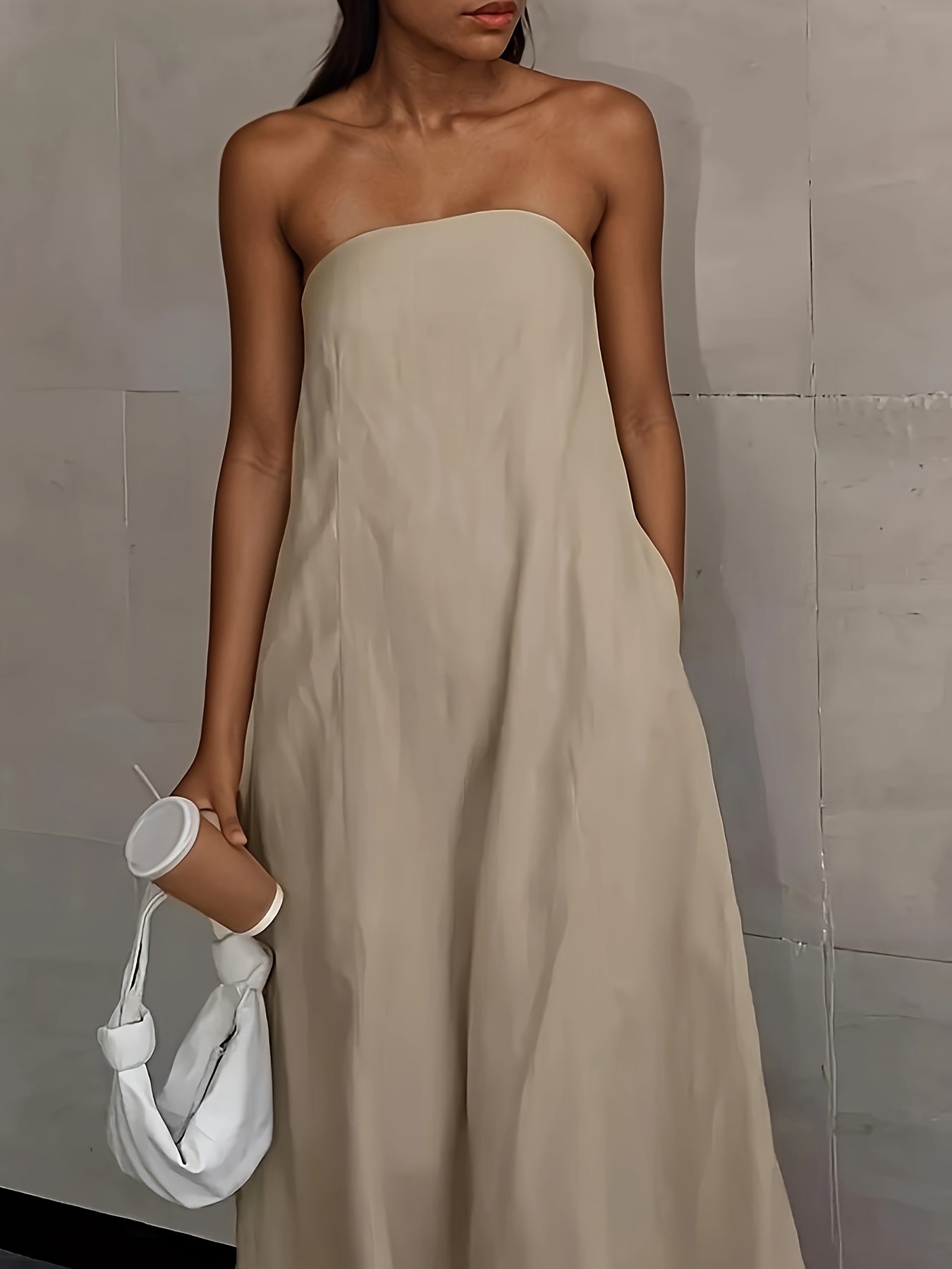 Women's Solid Maxi Vacation Dress – Sleeveless detail view