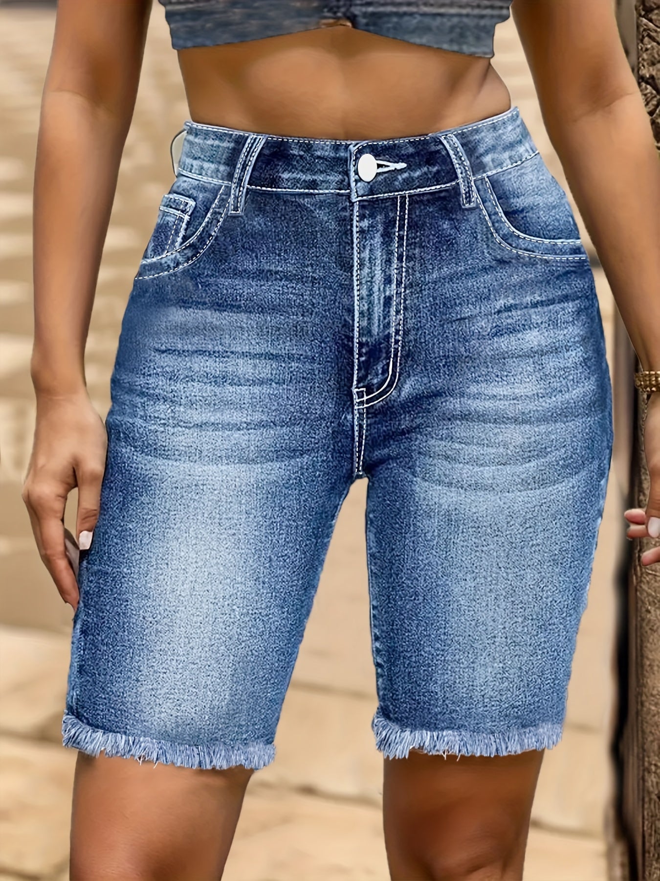 Women's Star Embroidery Denim Shorts - Slim Fit detail view