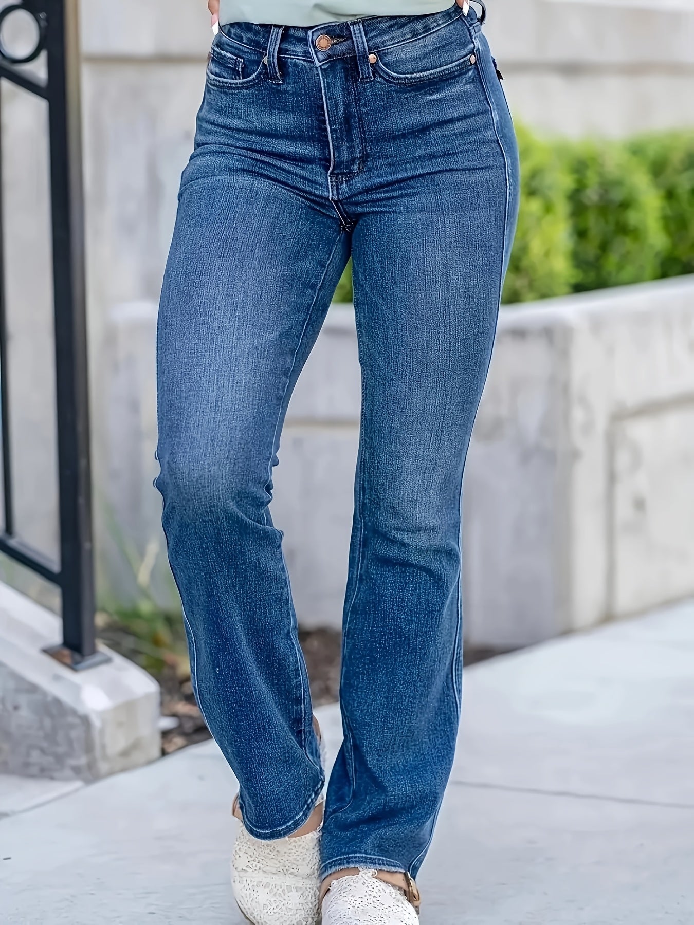 Women's Straight Leg Jeans - High Waist Blue Stretch Denim detail view