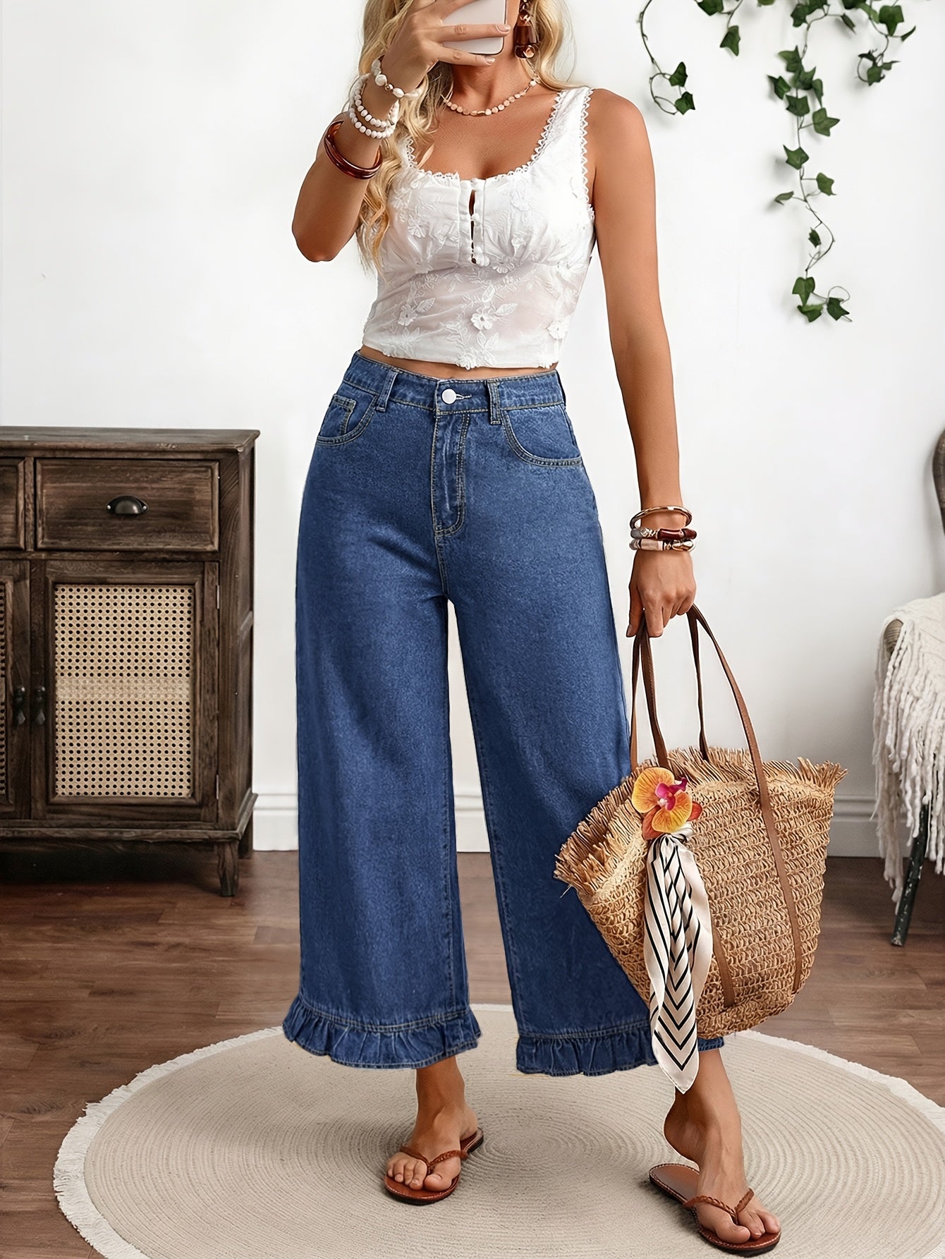Women's Straight Leg Jeans - High Waist Relaxed Fit detail view