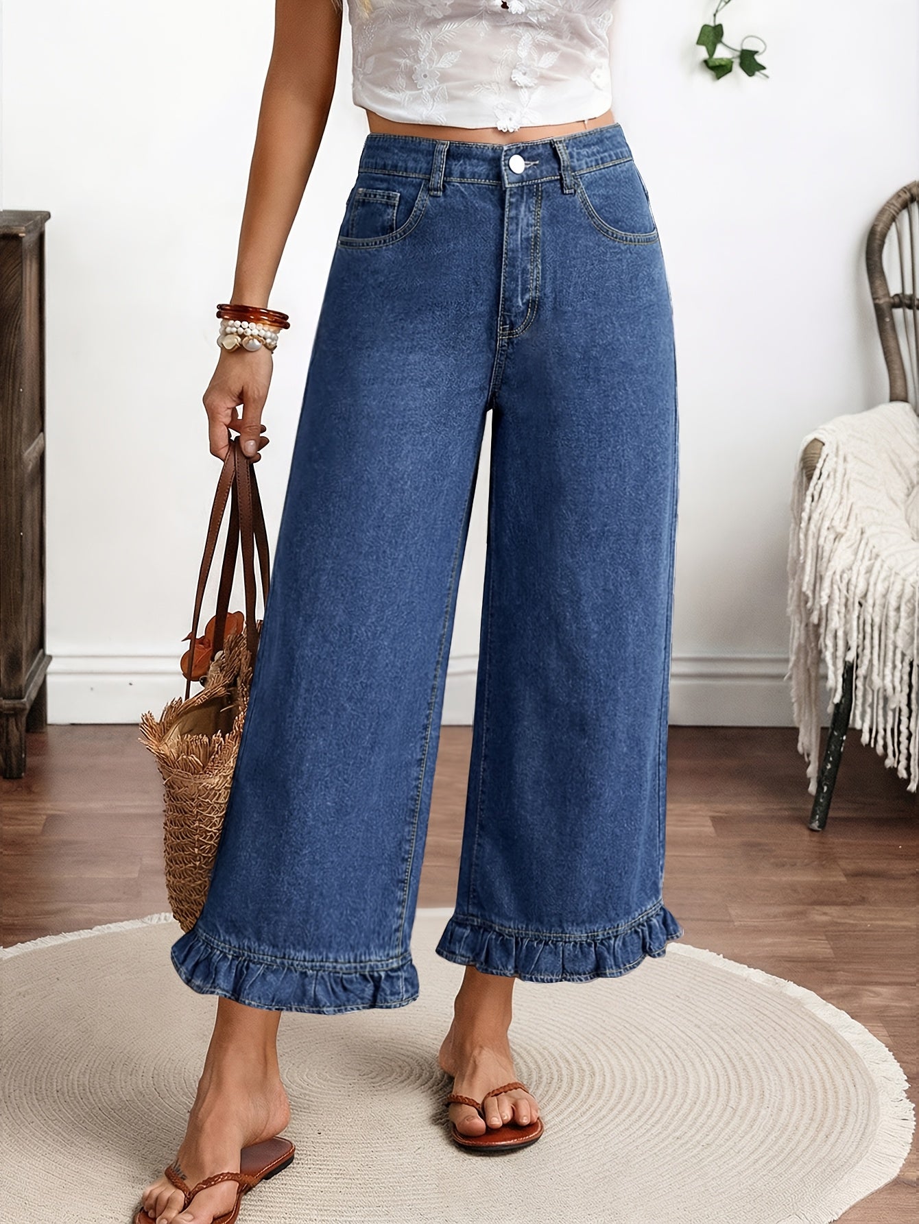 Women's Straight Leg Jeans - High Waist Relaxed Fit detail view