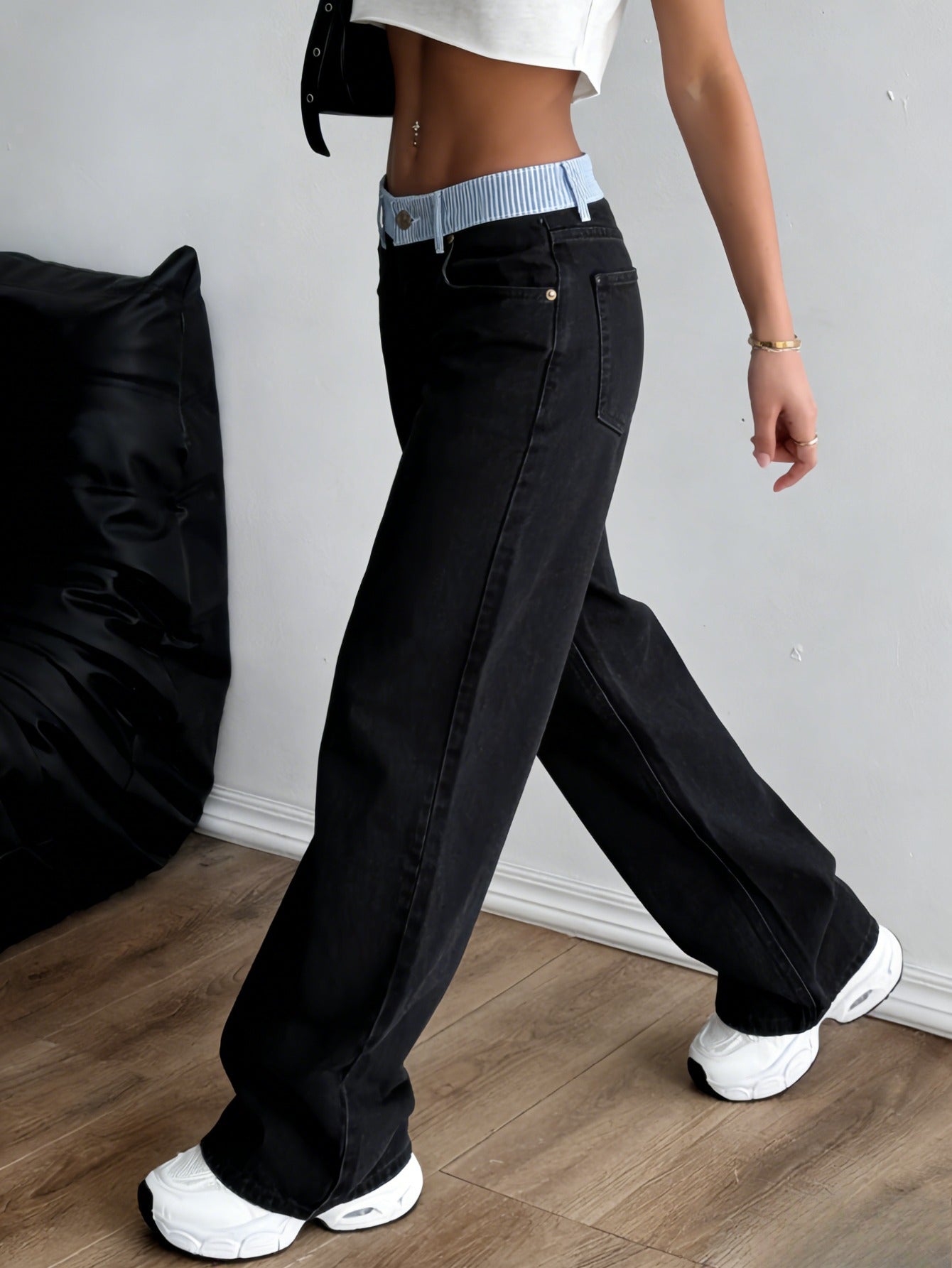 Women's Stretch Jeans - High-Waist Fit – White / Black detail view