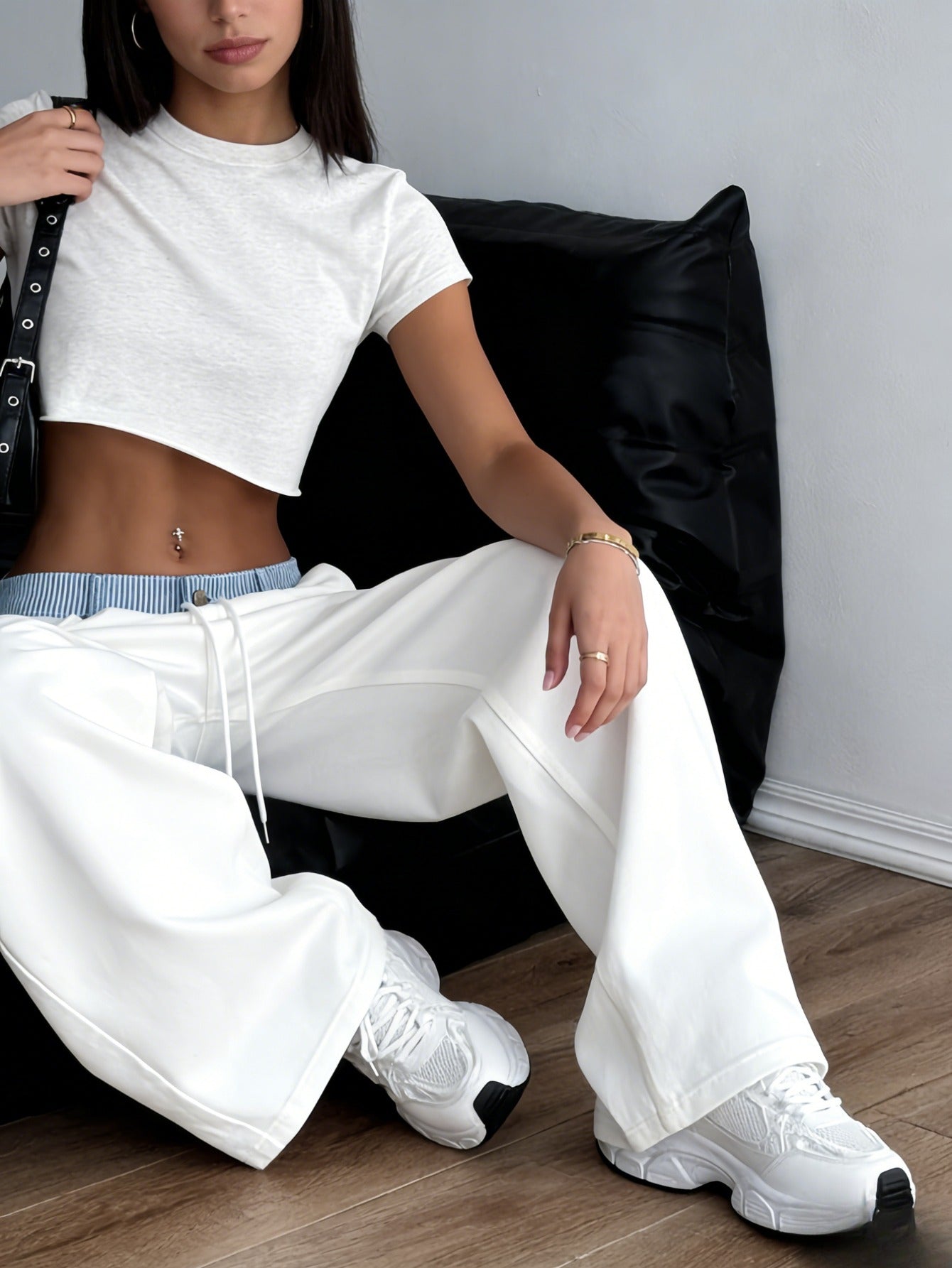 Women's Stretch Jeans - High-Waist Fit – White / Black detail view