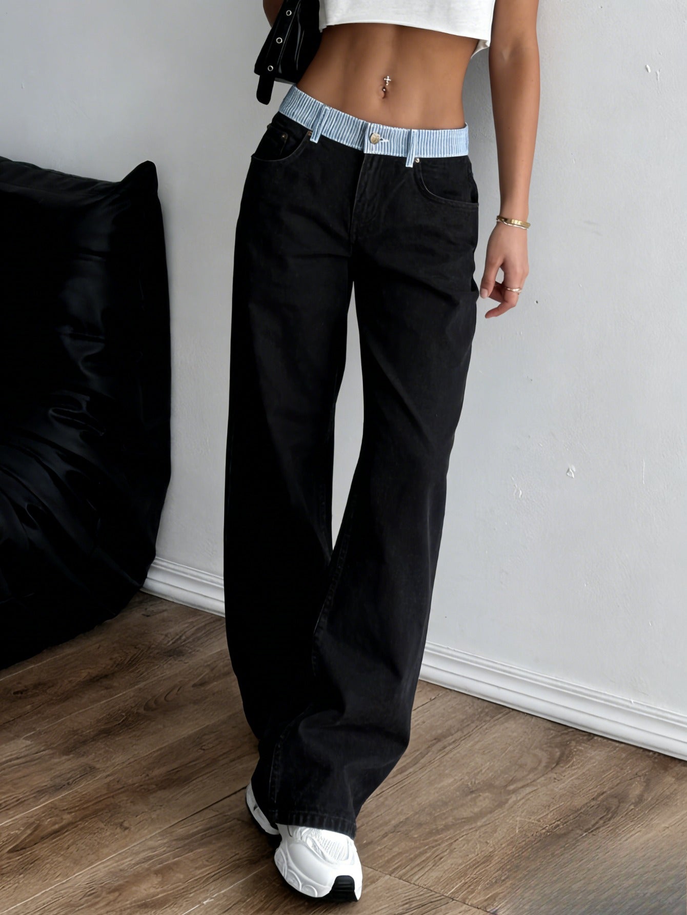 Women's Stretch Jeans - High-Waist Fit – White / Black detail view