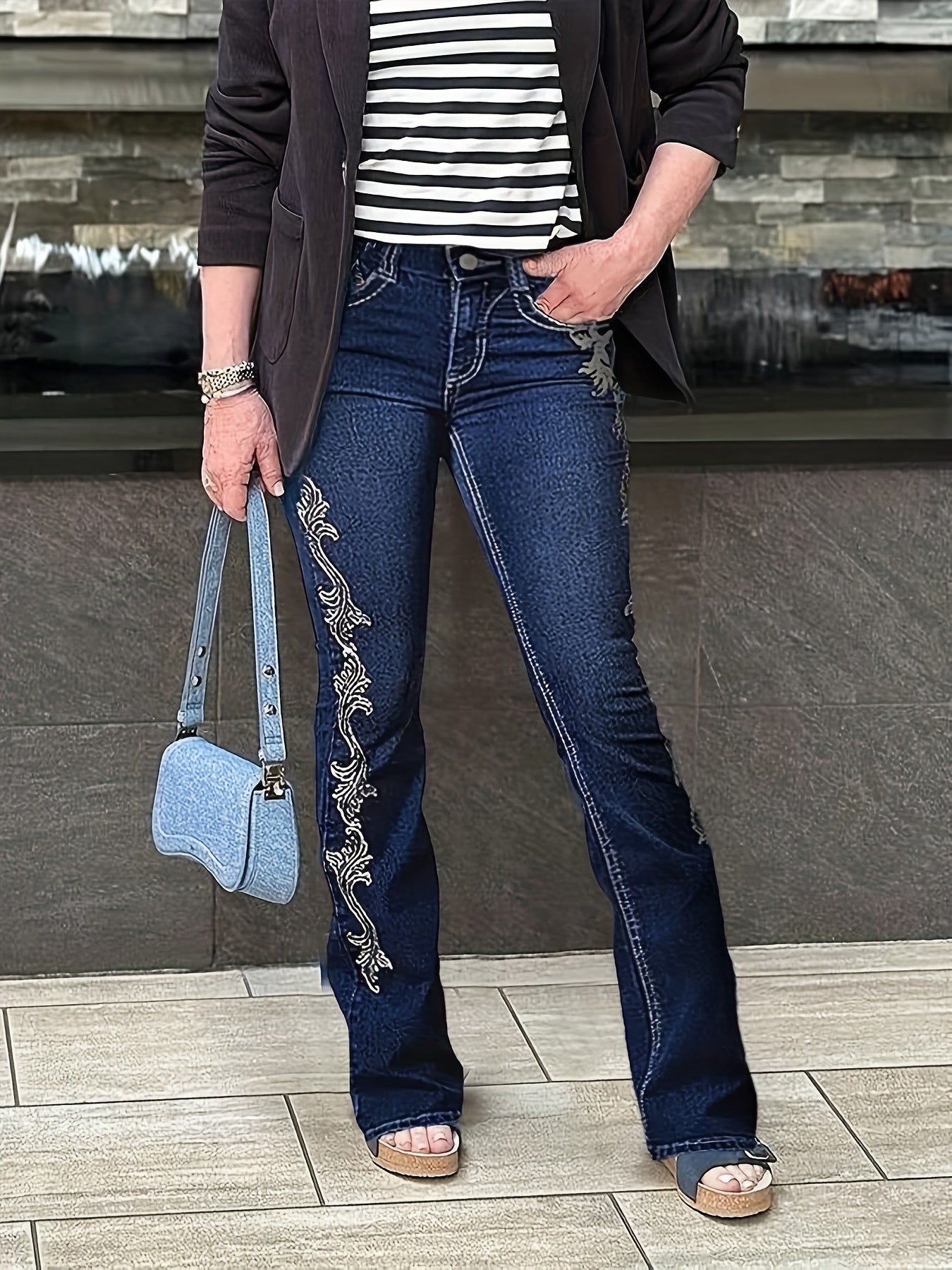 Women's Stretch Jeans - Stretch Comfort – Medium Blue Denim Wash 09413 detail view