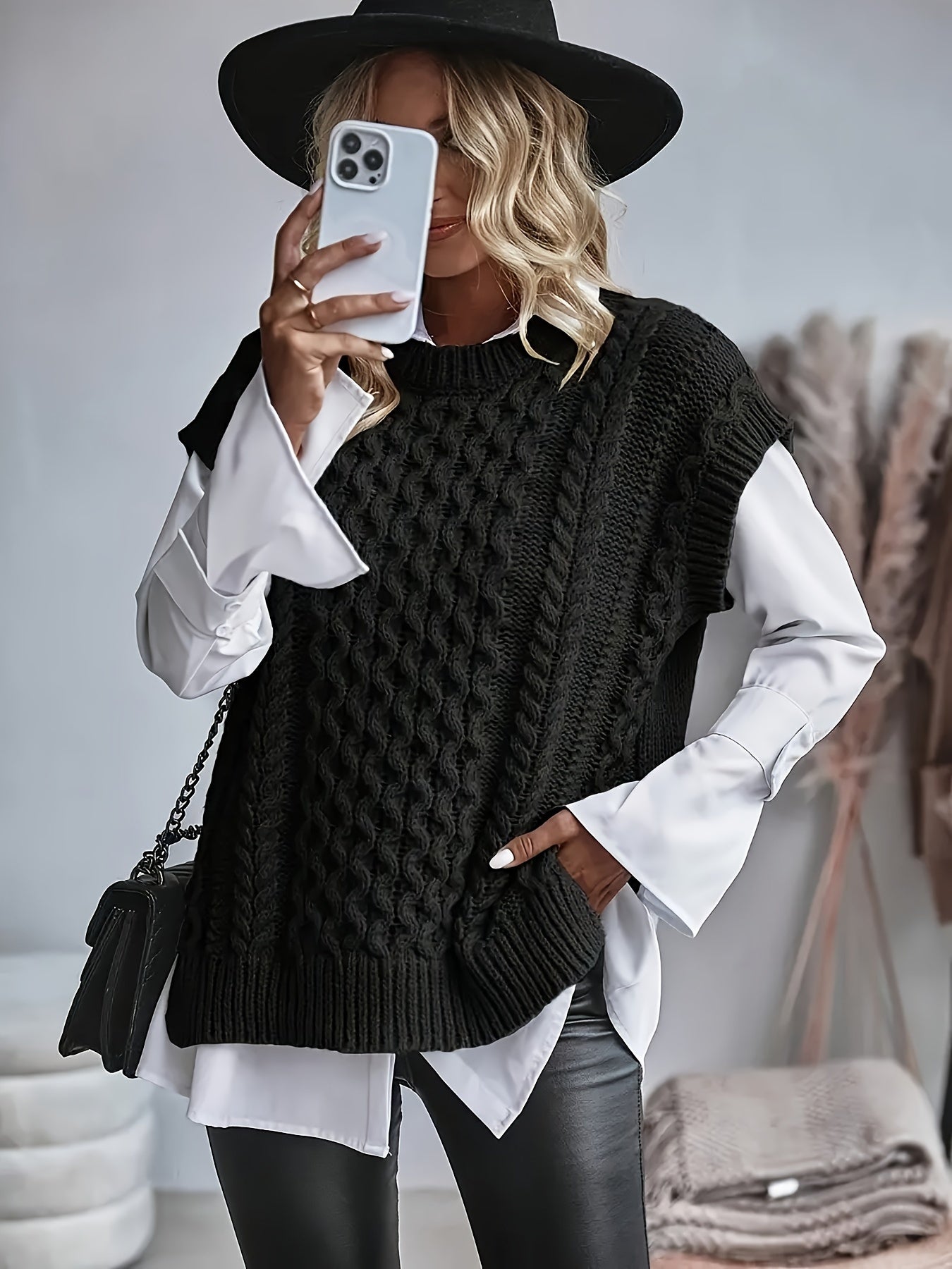 Women's Sweater Vest detail view