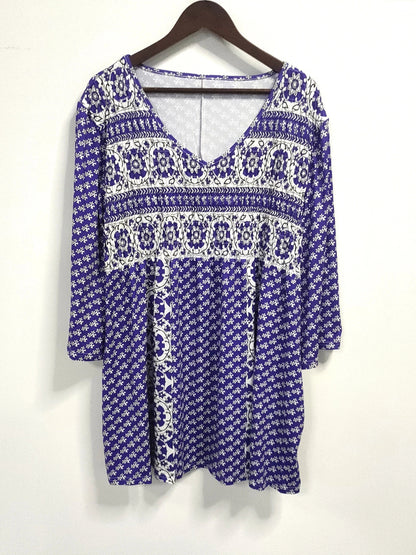 Women's Textured Blouse - V-Neck Three-Quarter Sleeve – view 5