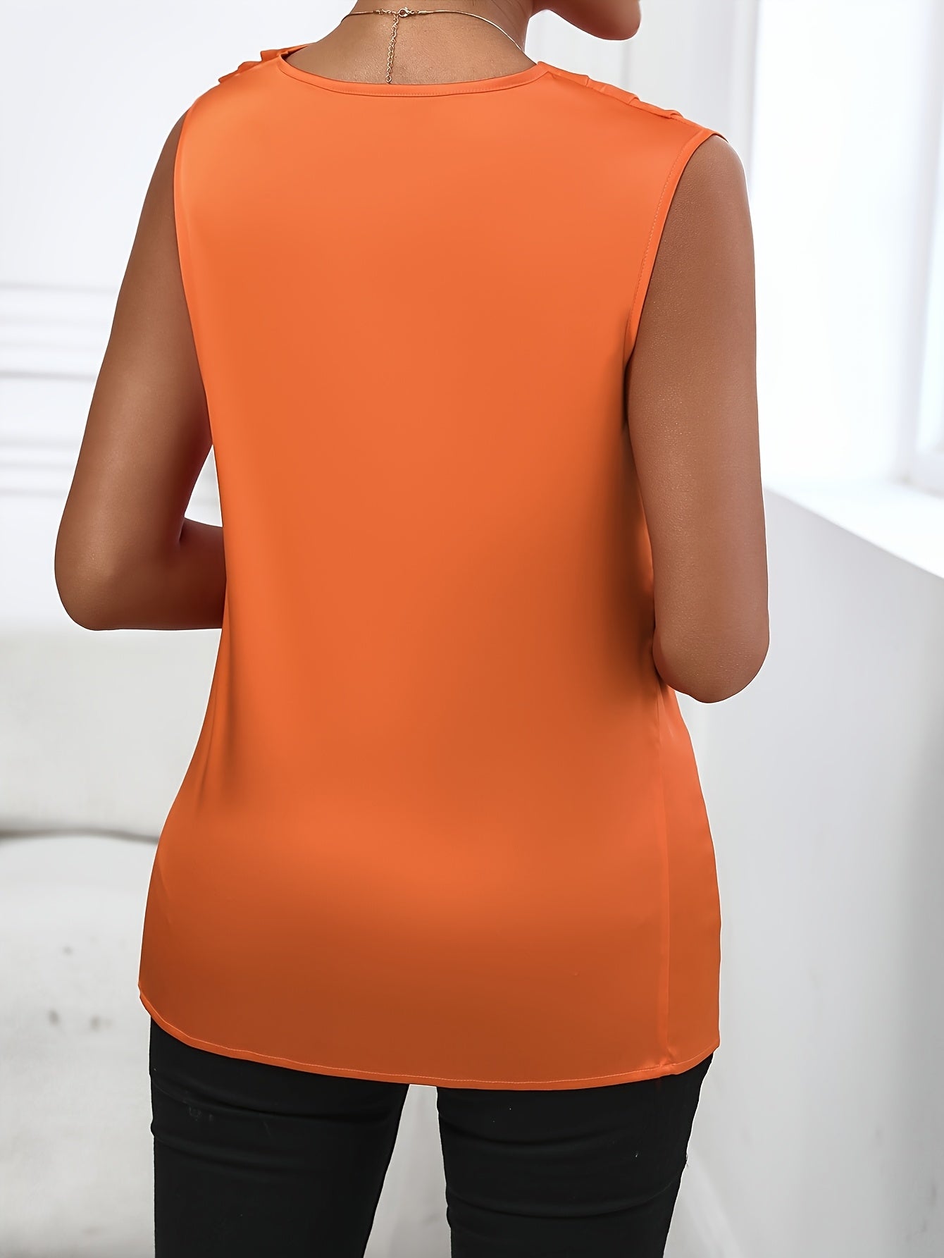 Women's Textured Tank Top - Classic Neck – Regular fit detail view