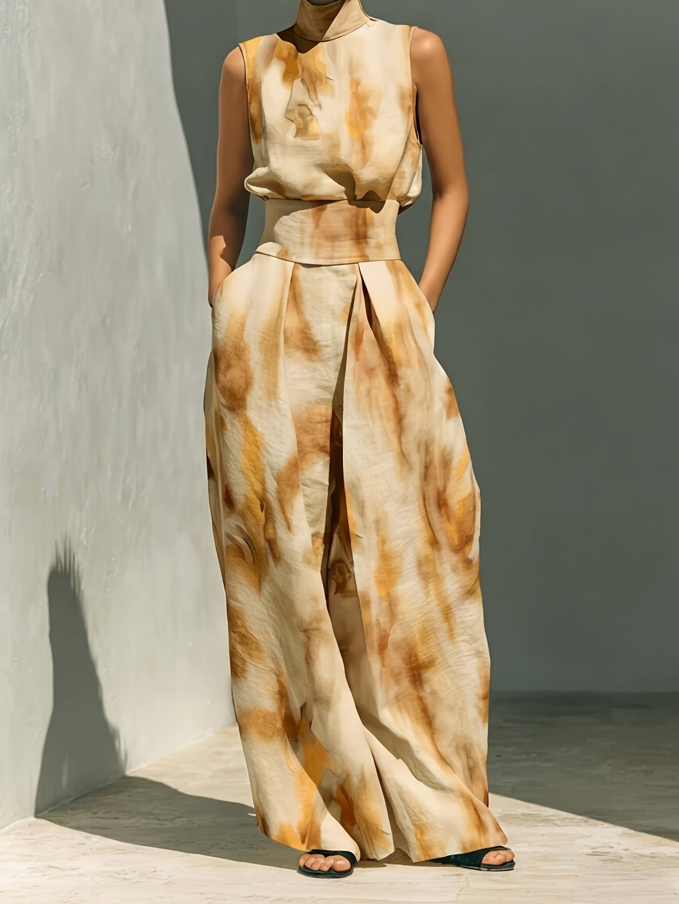 Women's Two-Piece Outfit Set - Graphic Print – Blue Brown detail view
