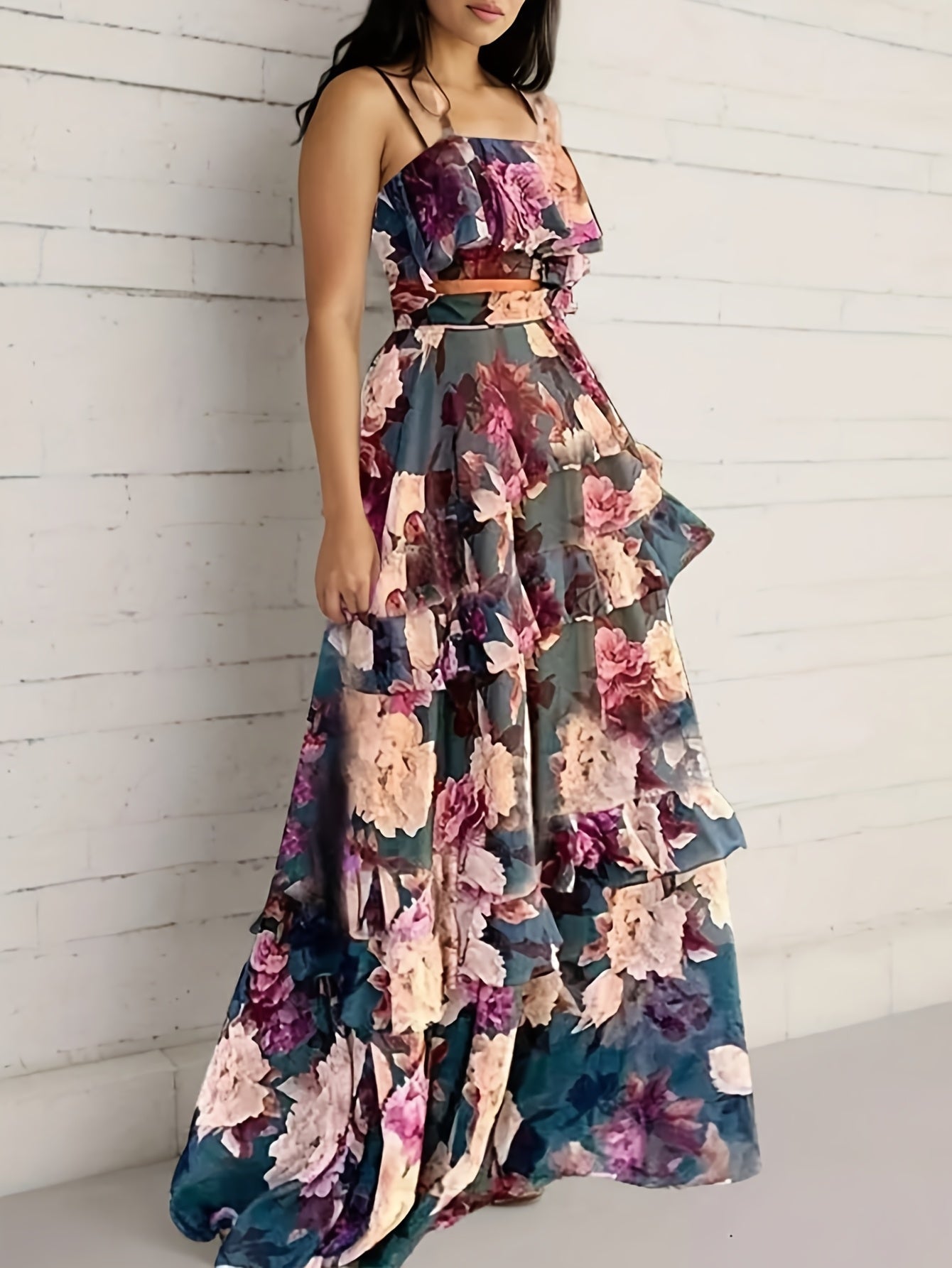 Women's Two-Piece Outfit Set - Graphic Print Classic Neckline detail view