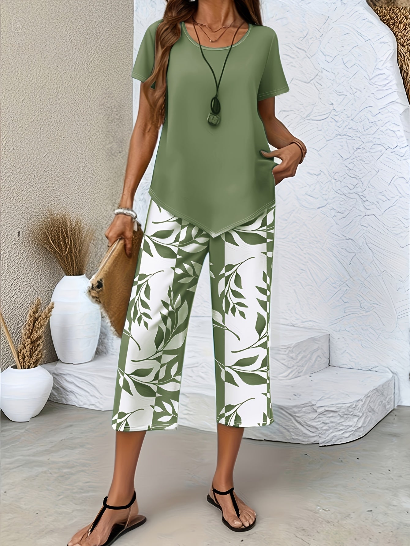 Women's Two-Piece Outfit Set - Graphic Print – Navy Color / Violet detail view