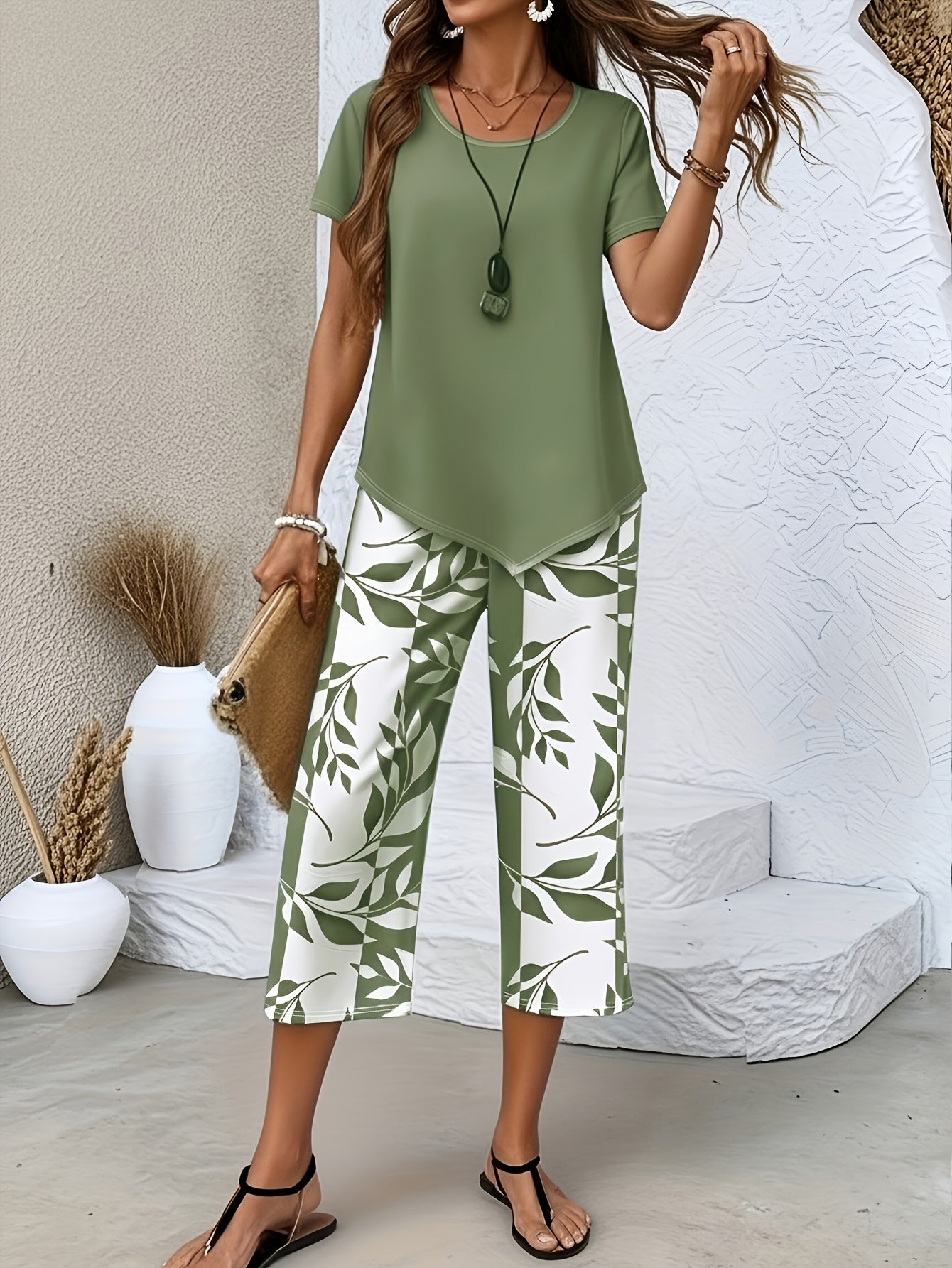 Women's Two-Piece Outfit Set - Graphic Print – Navy Color / Violet detail view