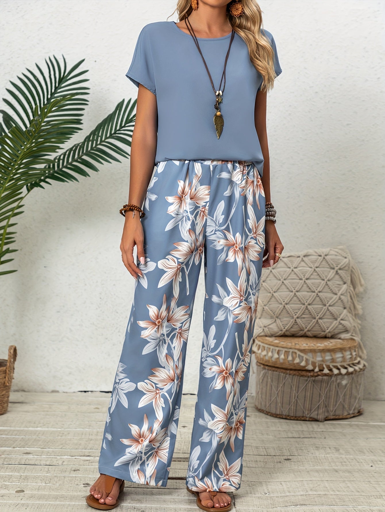 Women's Two-Piece Pants Set - Floral Print Casual Matching Outfit – Sizes S–M detail view