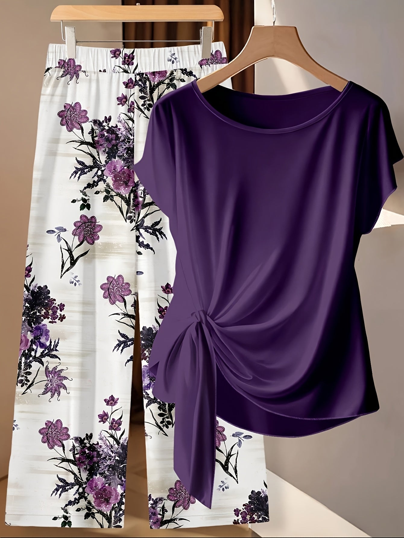 Women's Two-Piece Pants Set - Floral Print – Purple Graphic Design 53093 – view 6