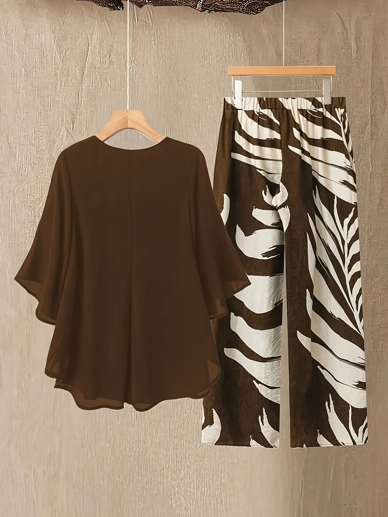 Women's Two-Piece Pants Set - Graphic Print – 5-Color Selection detail view