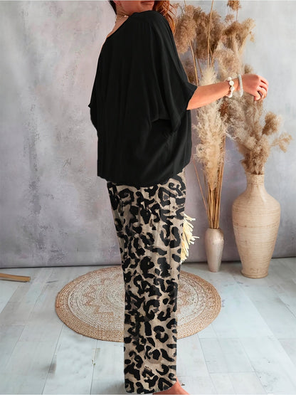 Women's Two-Piece Pants Set - Graphic Print – Black / Blue detail view