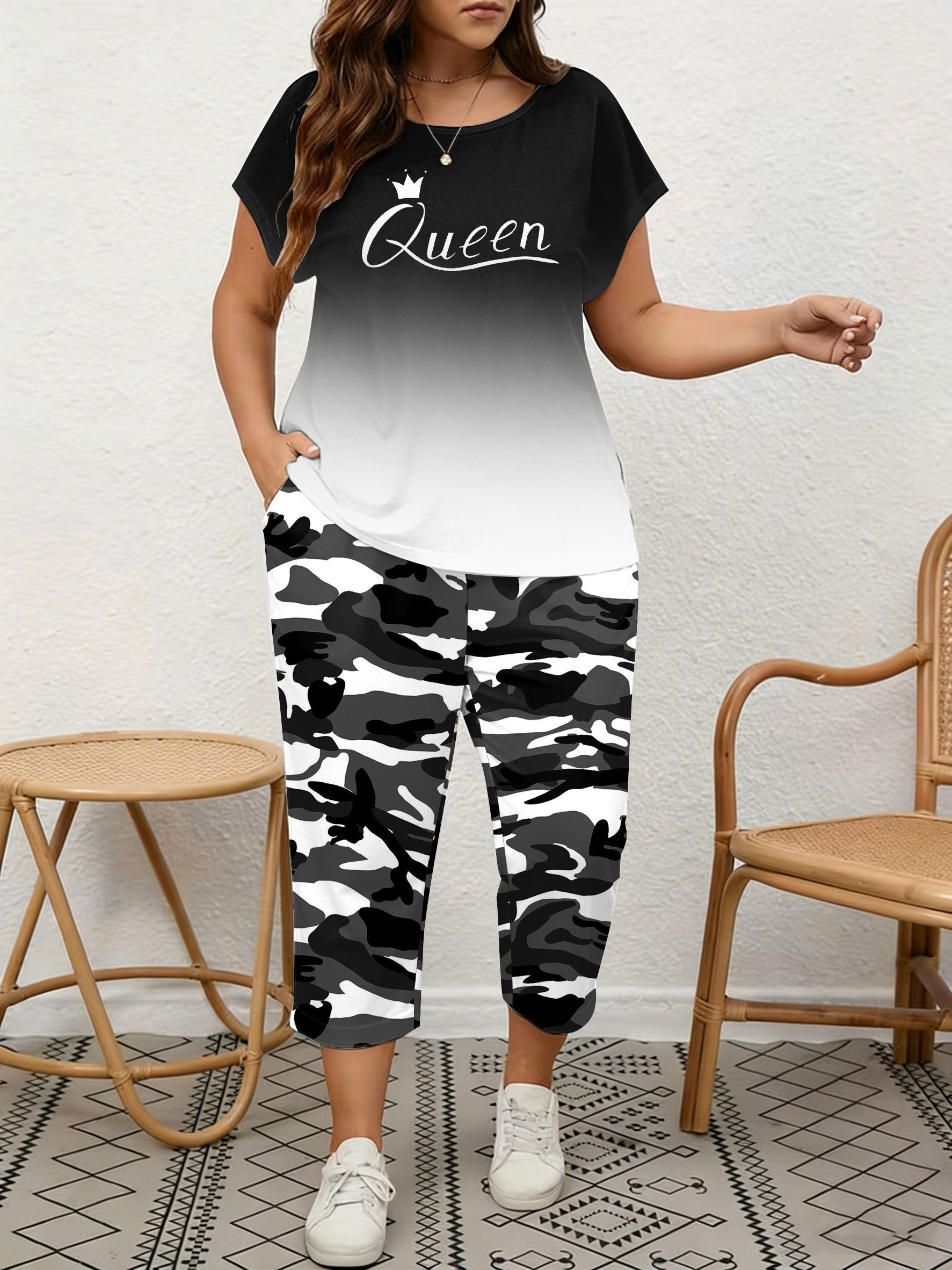 Women's Two-Piece Pants Set - Graphic Print – Black / Pink detail view
