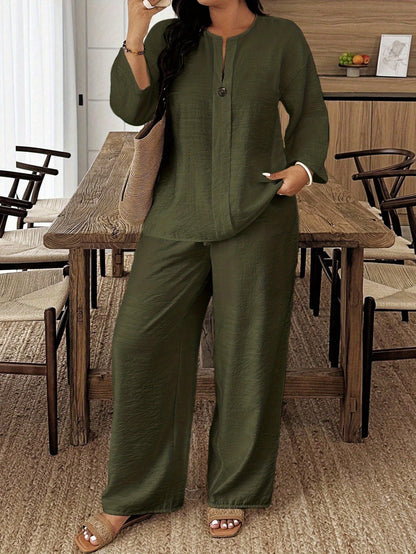 Women's Two-Piece Pants Set - Graphic Print Vacation Matching Outfit – Khaki option – view 2