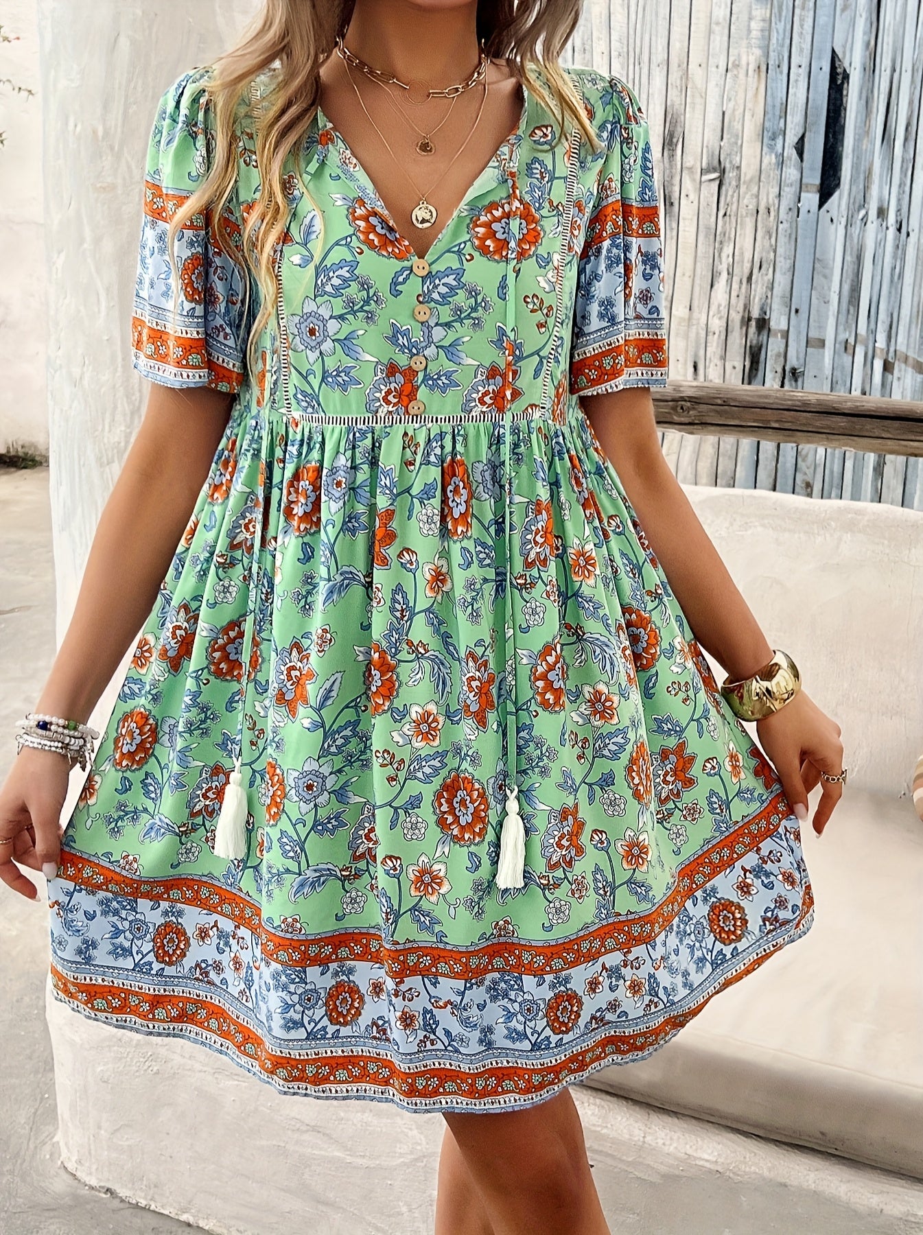Women's V-Neck Maxi Casual Dress - Puff Sleeve detail view