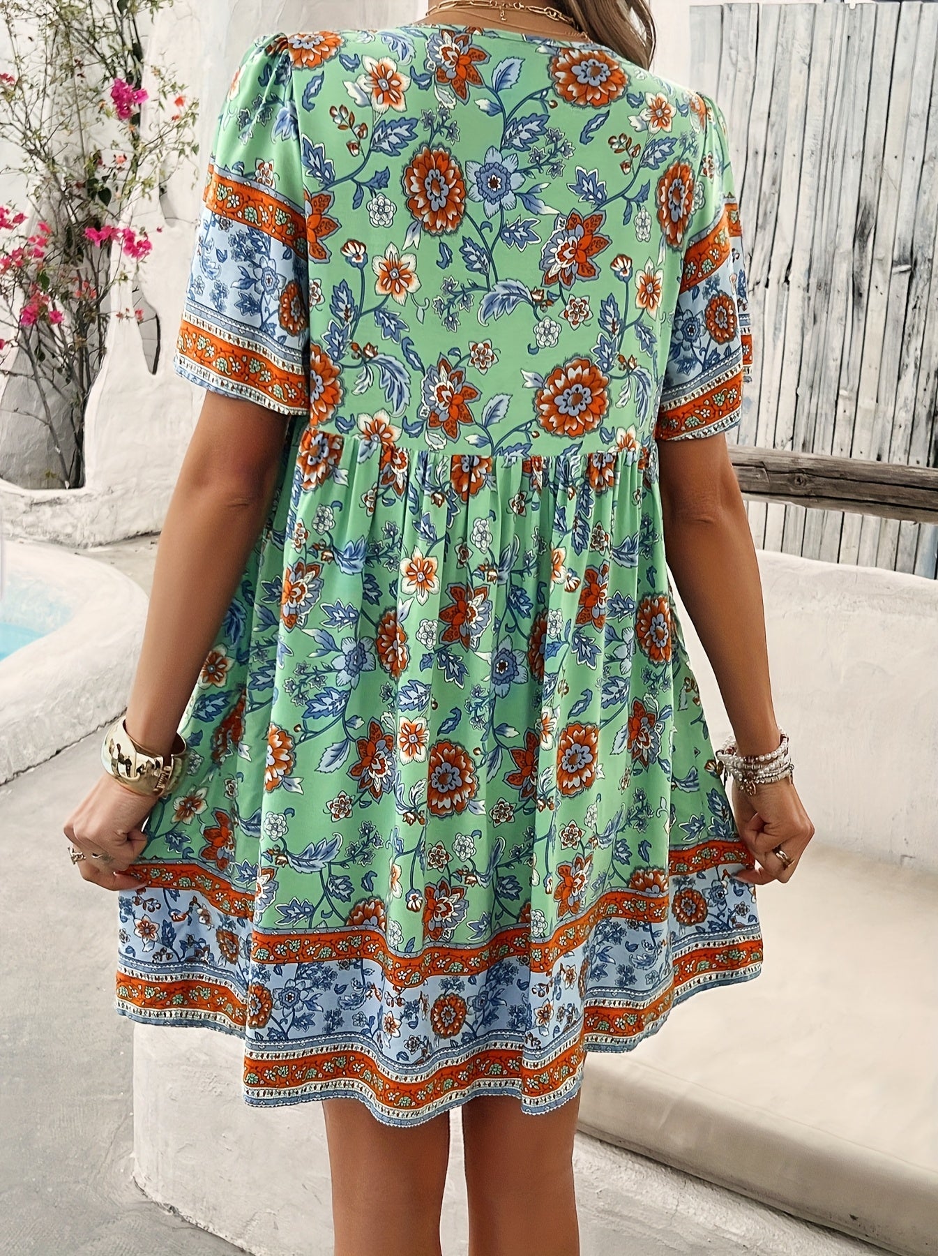 Women's V-Neck Maxi Casual Dress - Puff Sleeve detail view