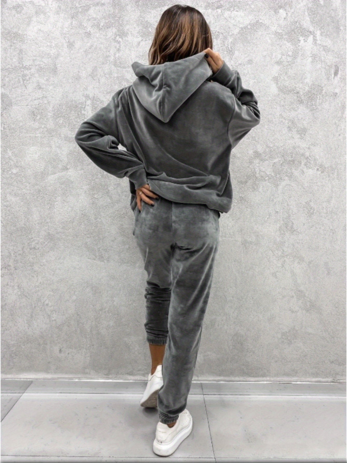 Women's Velvet Tracksuit Set - Hoodie and Sweatpants detail view