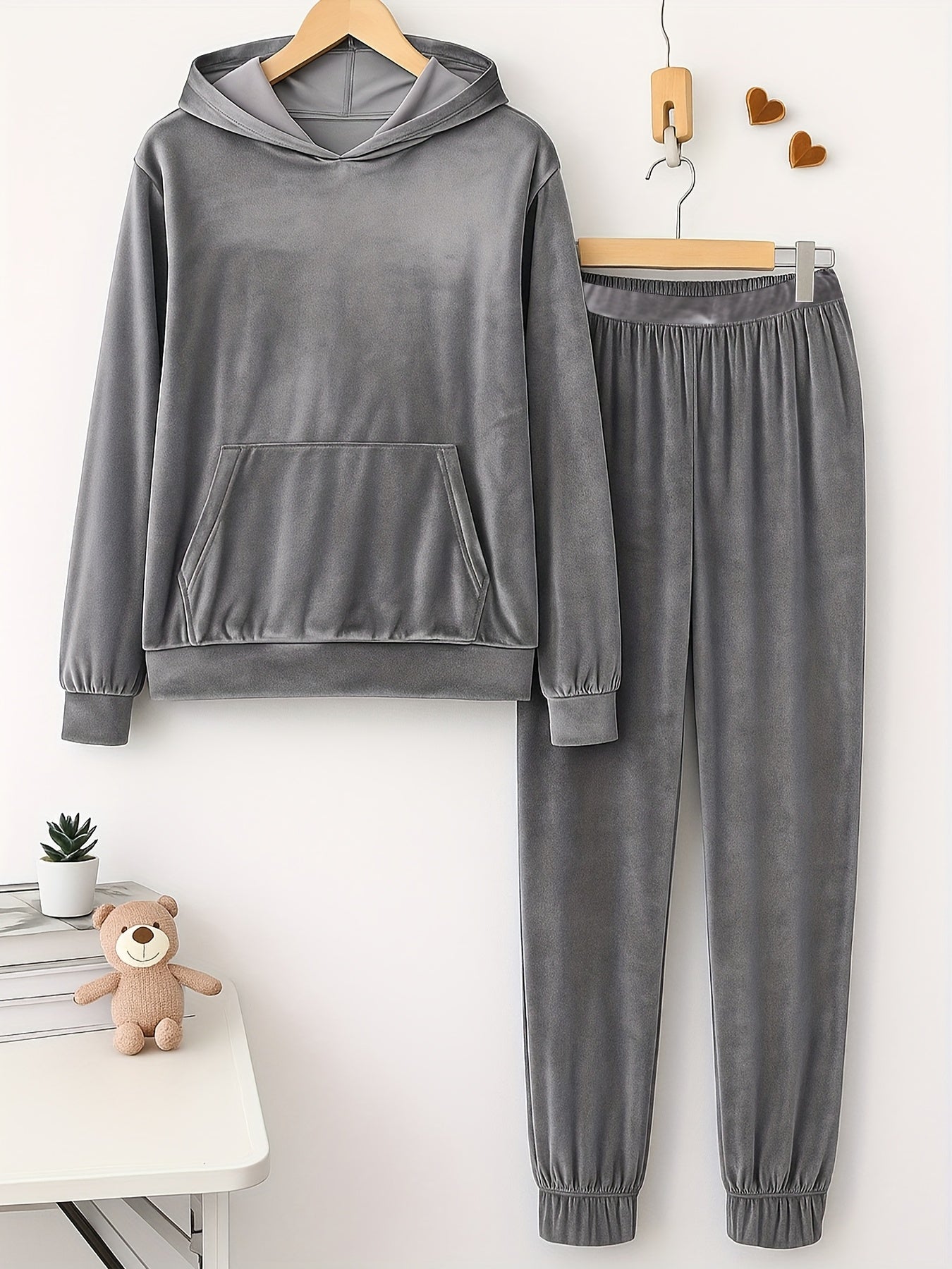 Women's Velvet Tracksuit Set - Hoodie and Sweatpants detail view
