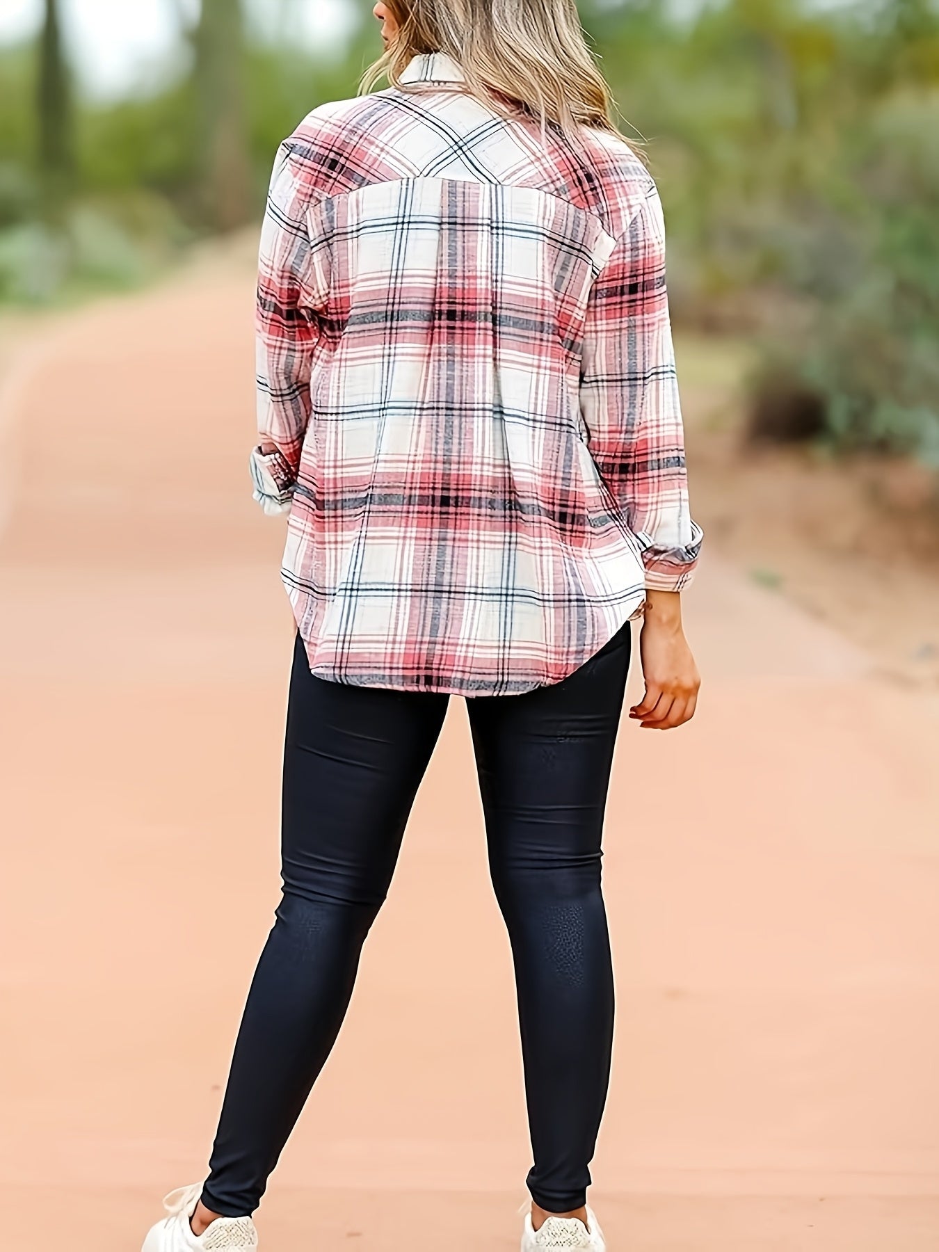 Women's Versatile Denim Plaid Shacket – Denim Wash 41381 detail view