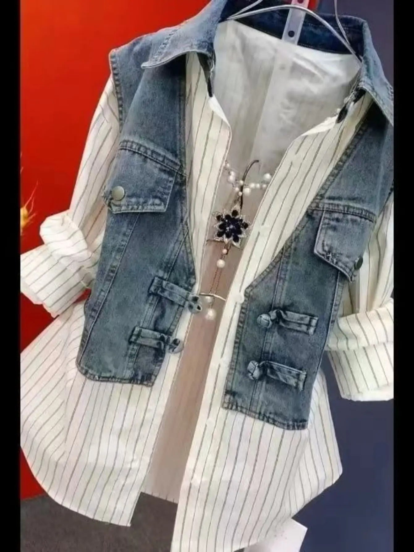 Women's Versatile Denim Zip-Up Shacket detail view