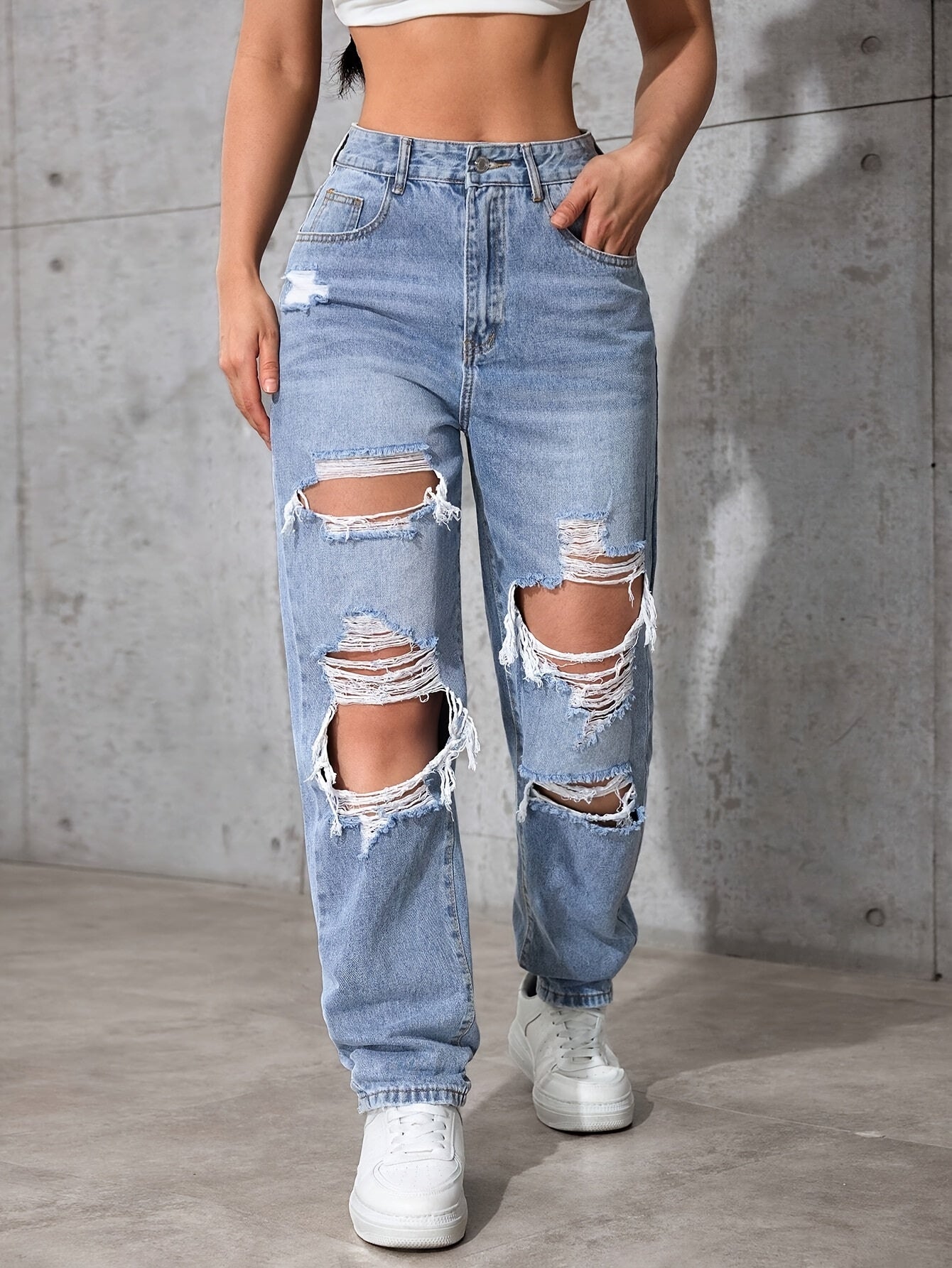 Women's Wide Leg Jeans - Blue Distressed detail view