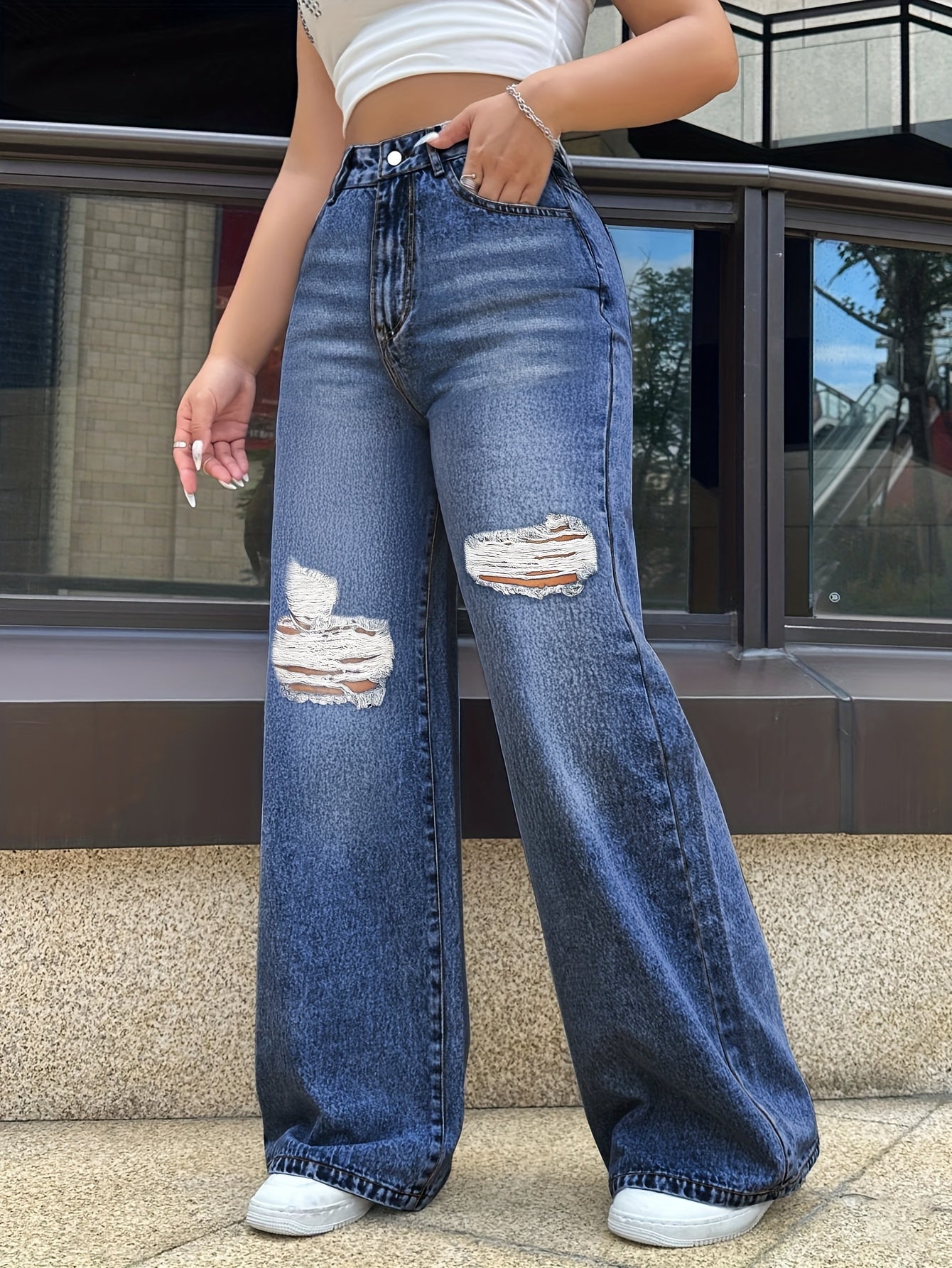 Women's Wide Leg Jeans - Blue Distressed detail view