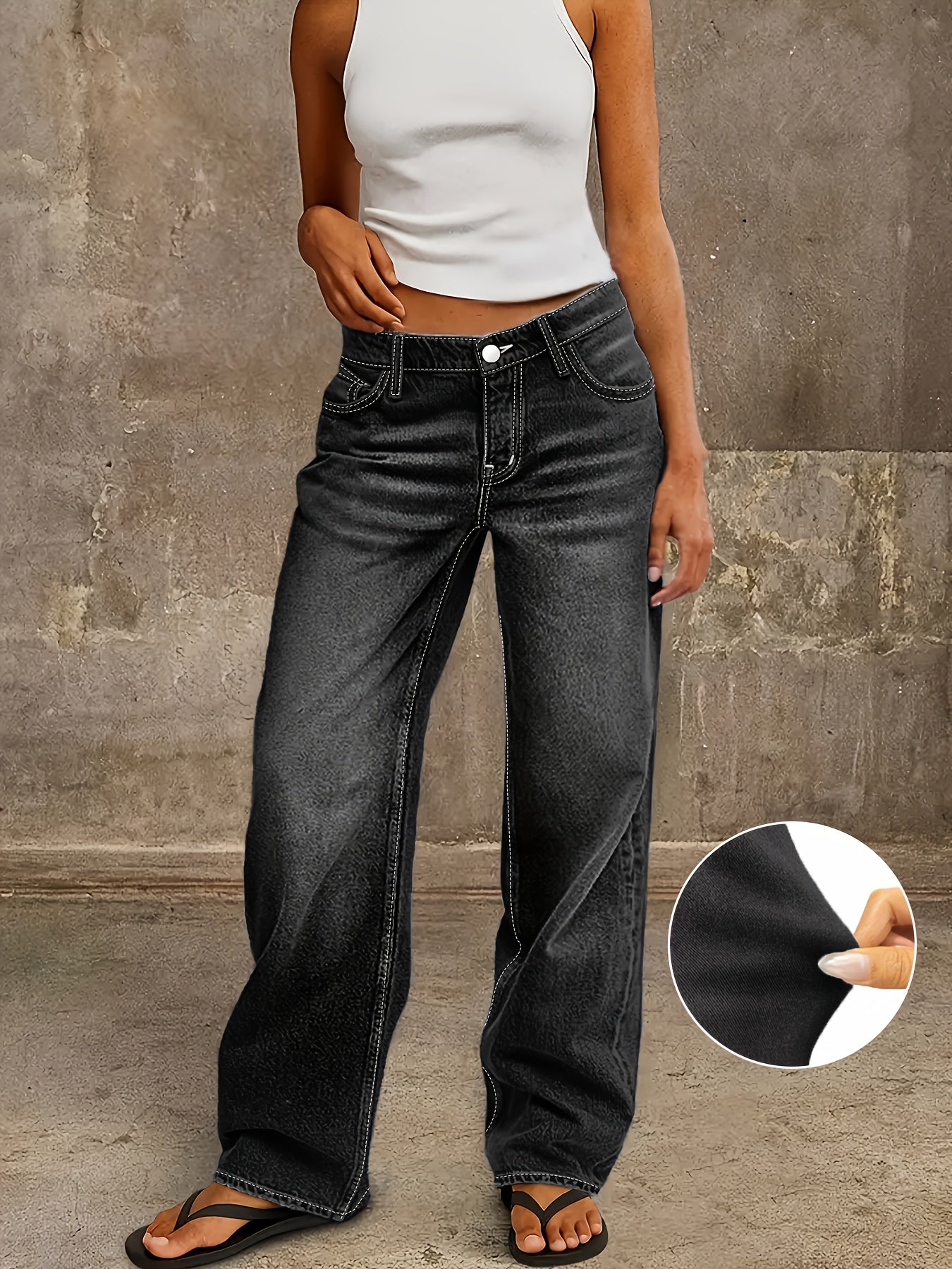 Women's Wide Leg Jeans - Medium Blue Vintage Wash Pocket Detail detail view