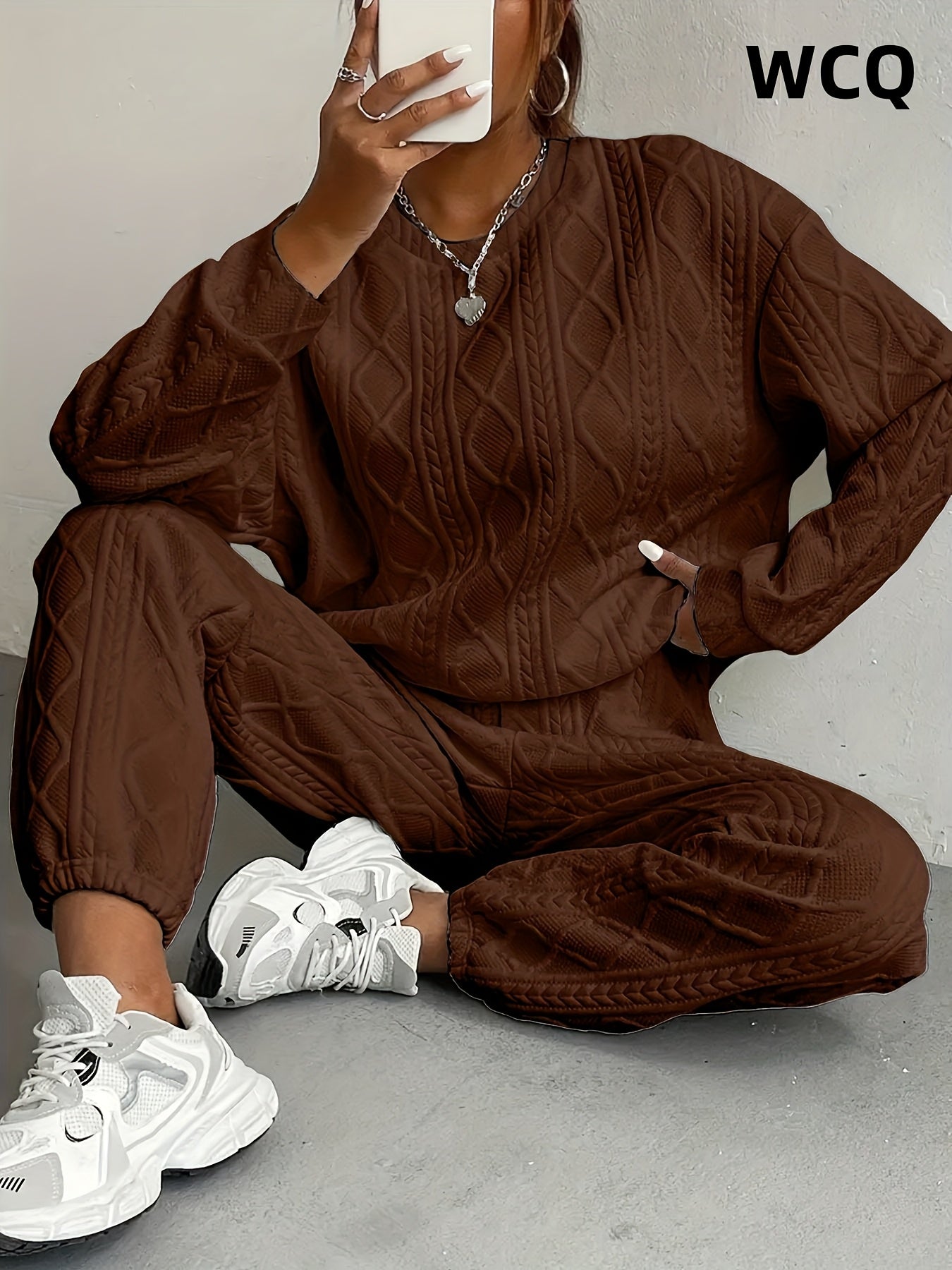 Women's Winter Sweatsuit Set - Solid Color Cozy Casual Matching Look – Green option – view 7