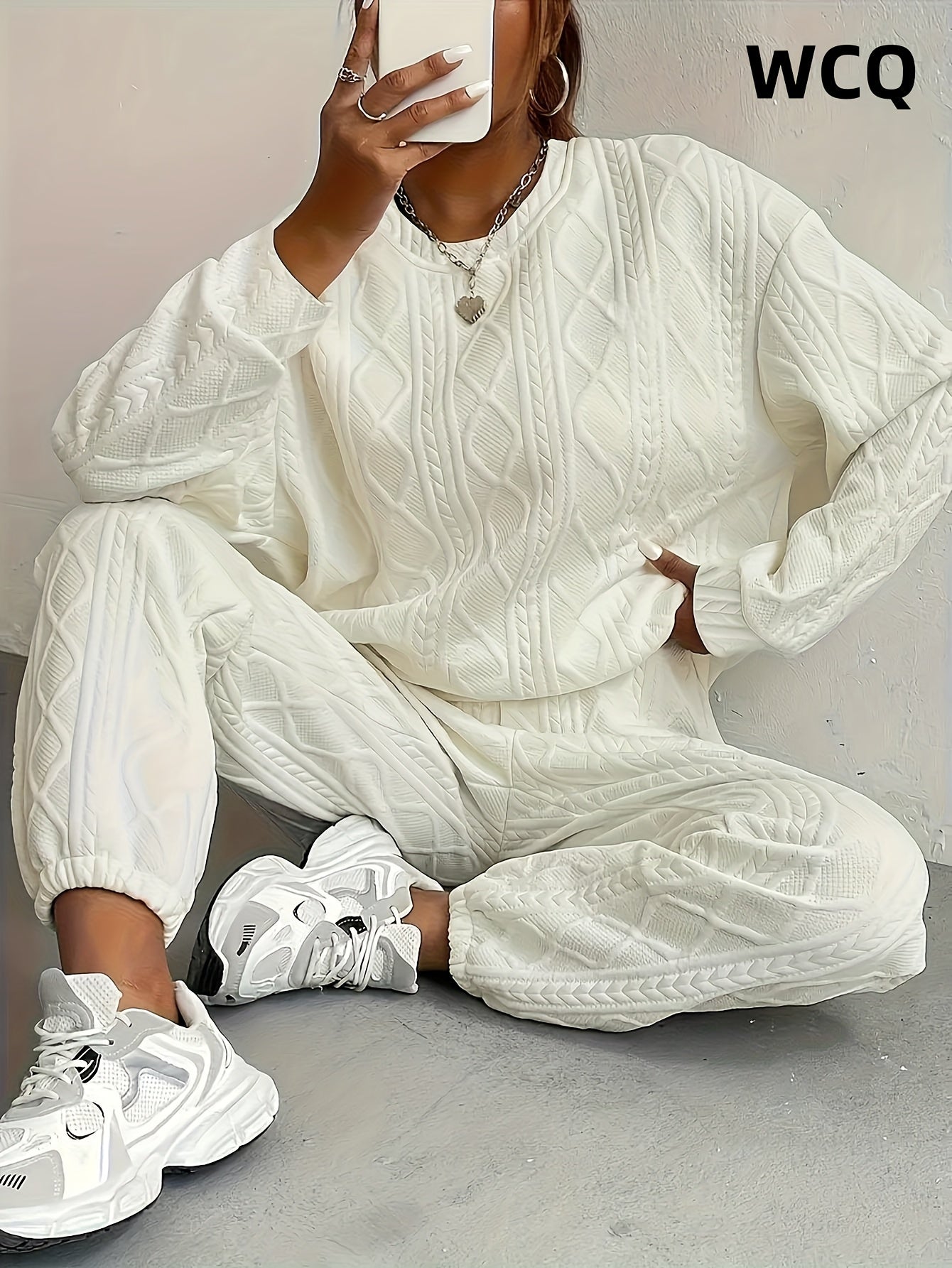 Women's Winter Sweatsuit Set - Solid Color Cozy Casual Matching Look – Green option – view 8