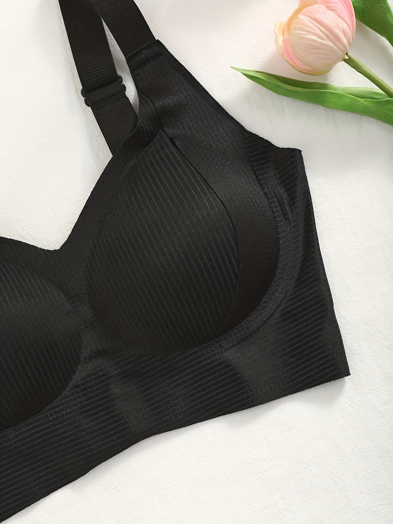 Women's Wireless Bra - Short Sleeve – Sizes 1XL–4XL detail view