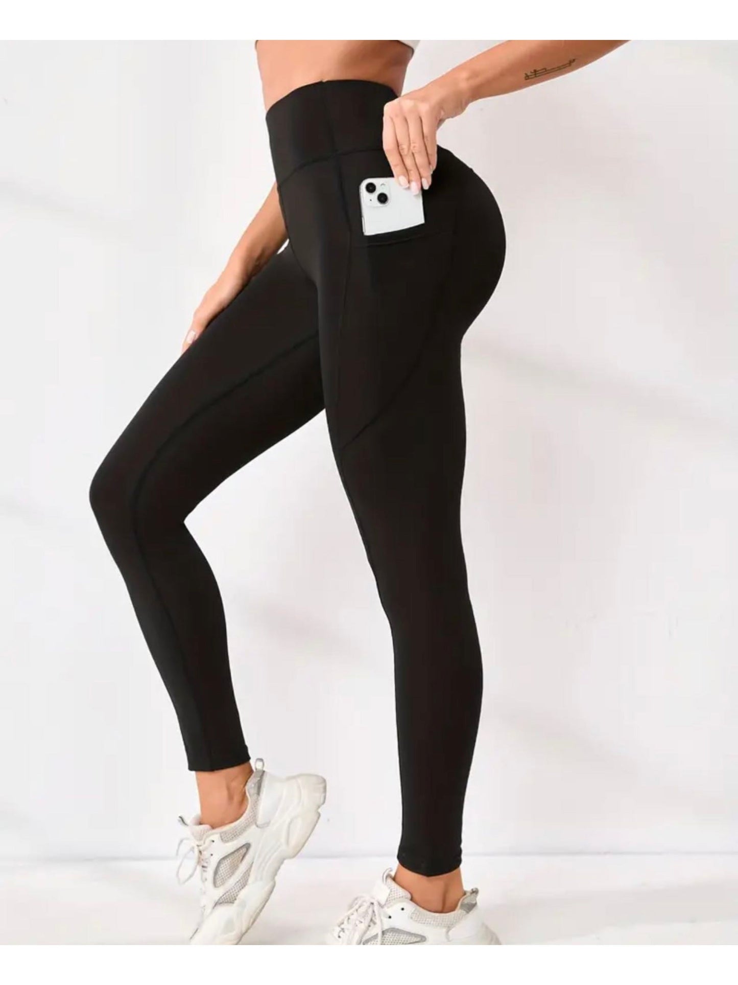 Women's Workout Leggings - Grey Pockets detail view