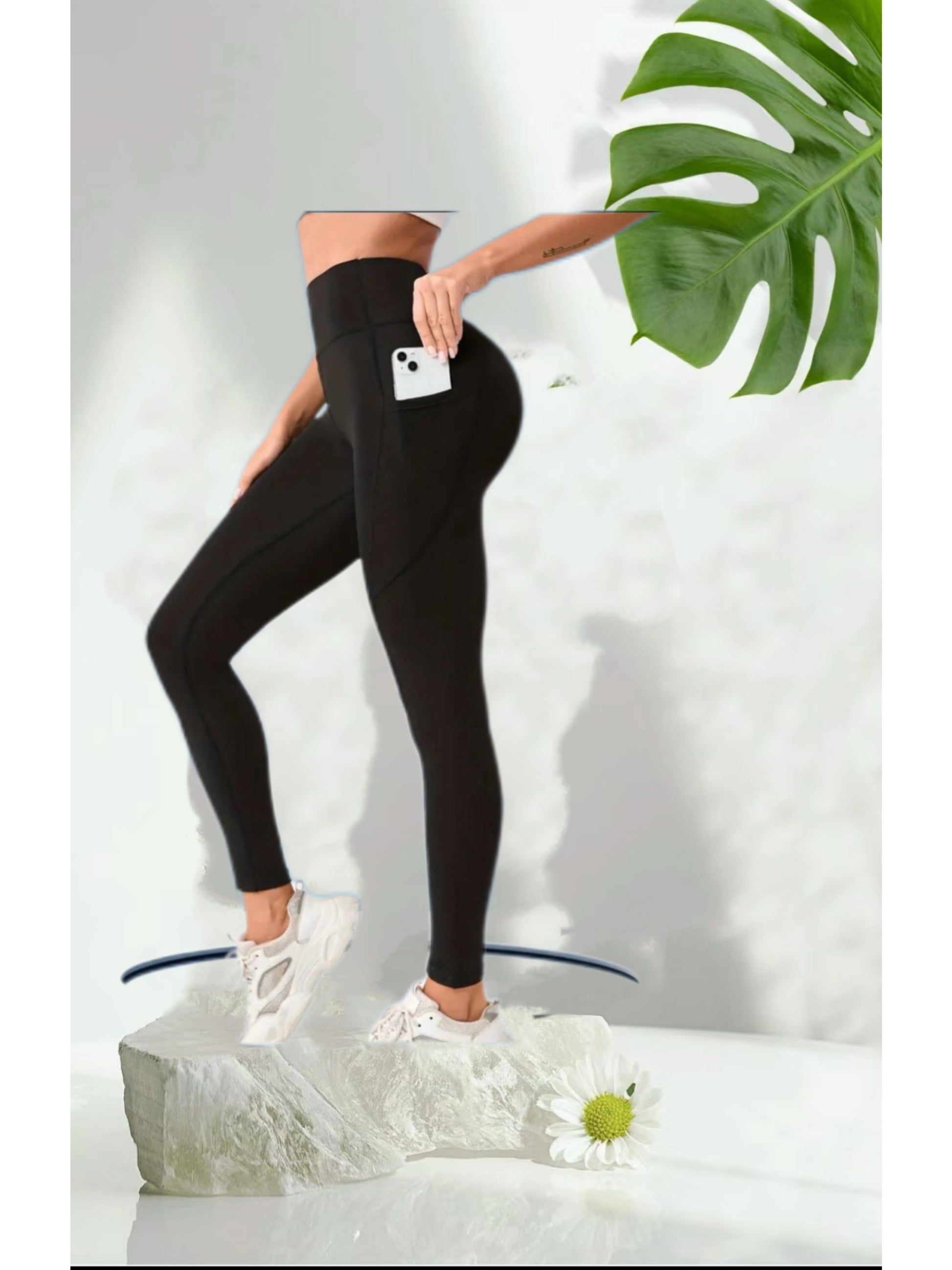 Women's Workout Leggings - Grey Pockets detail view